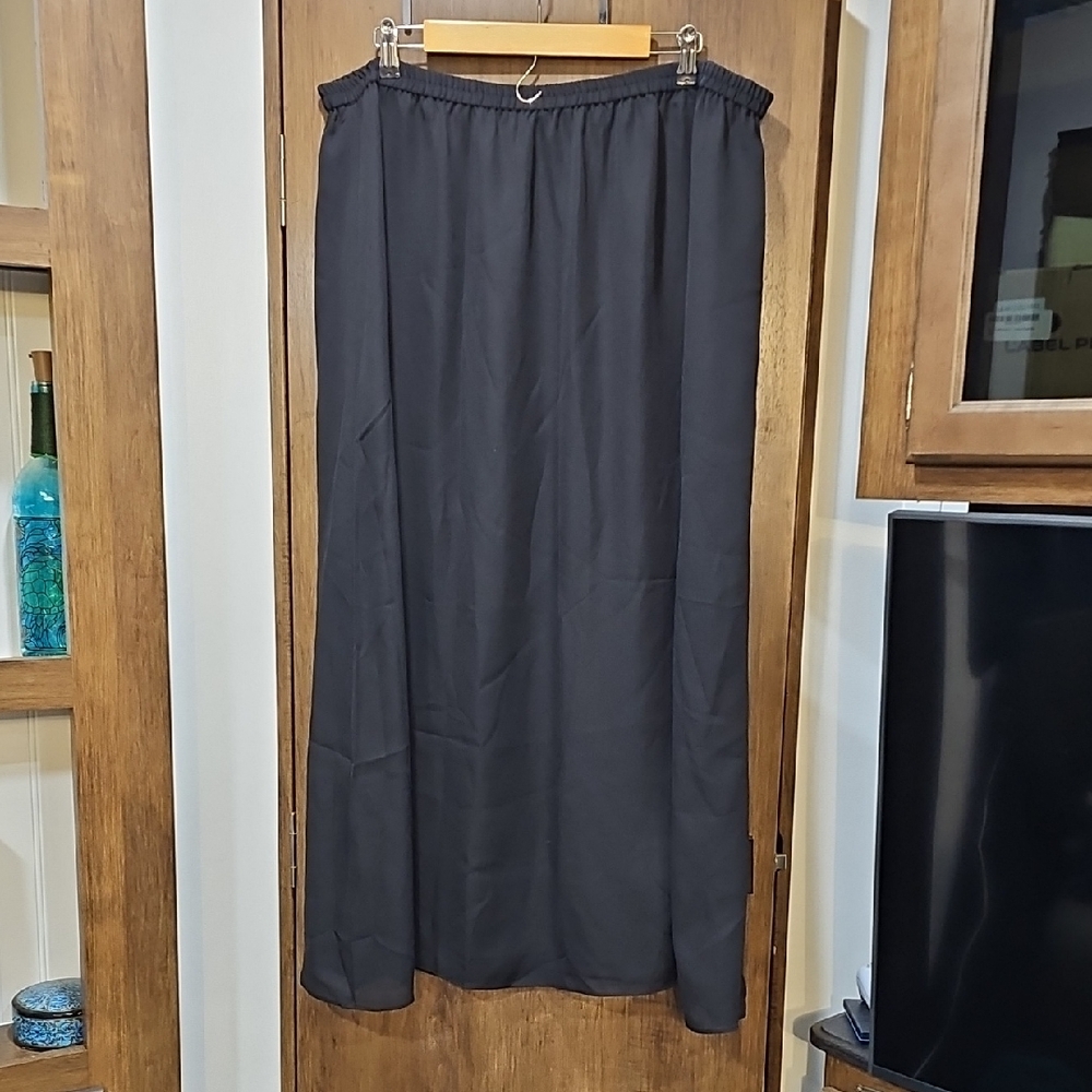 Elegant Black Women's Skirt womes plus size 2X by Draper's & Damon's